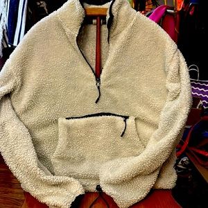 Fleece pullover with pockets!